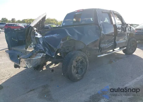 2009 Toyota Tundra Sr5 5.7L V8 z USA, uszkodzony, nr VIN 5TFBV54109X093469